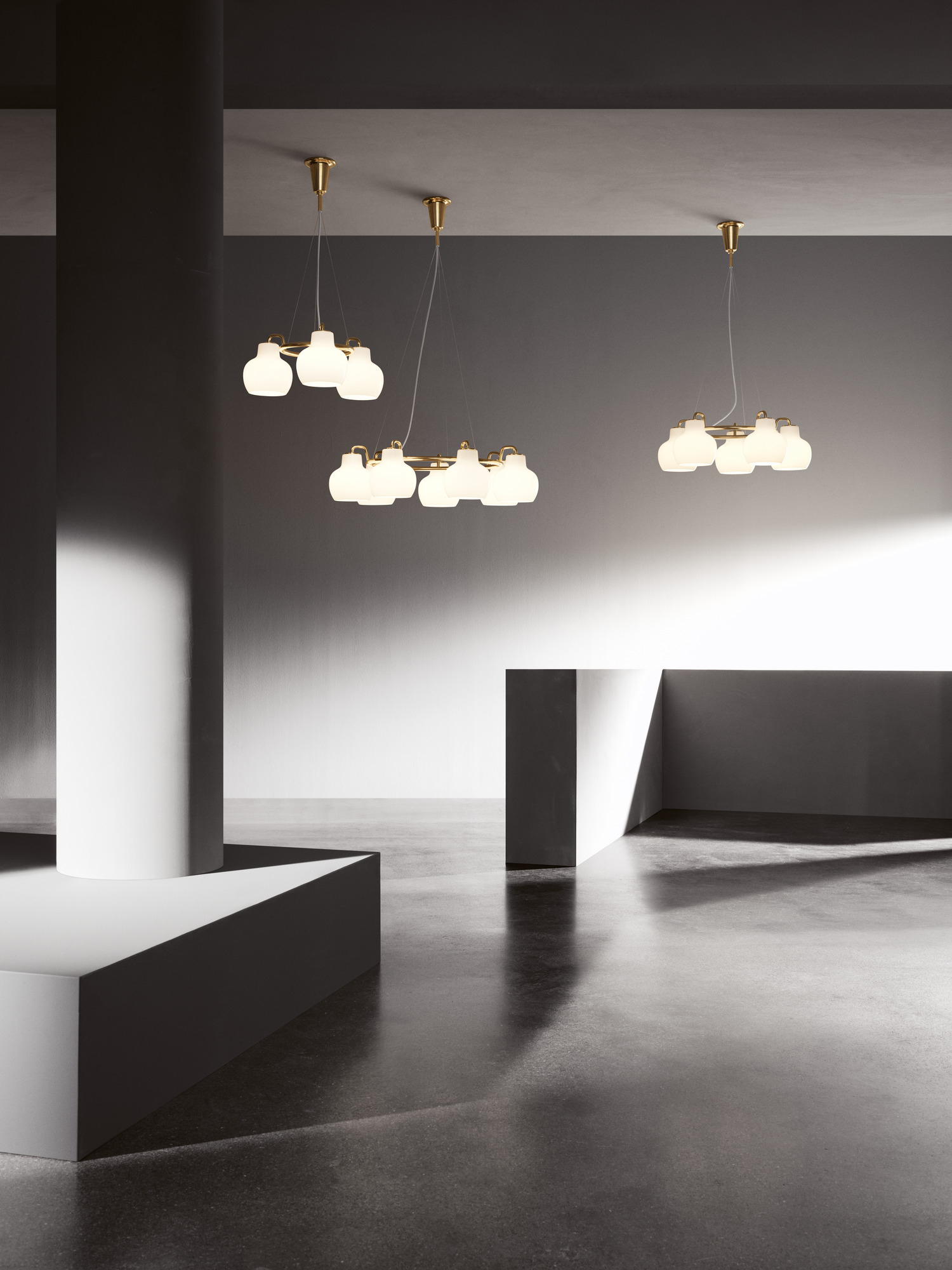VL Ring Crown 3-5-7 Pendant | Vilhelm Lauritzen | Louis Poulsen